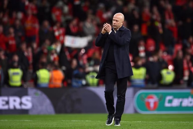 อาร์เน่อ เตือนลิเวอร์พูลต้องฝันร้ายตลอดชีวิตหากพลาดแชมป์พรีเมียร์ลีก