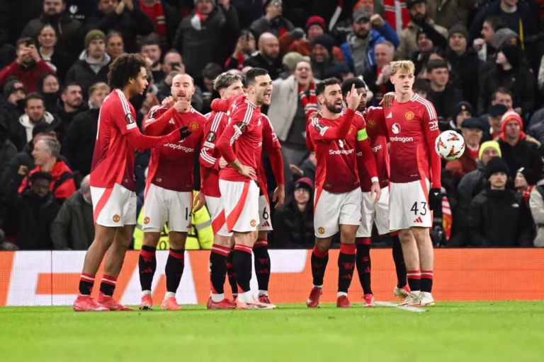 กลุ่มแฟนแมนยู ผิดหวังสโมสรขึ้นราคาตั๋วปี ฤดูกาลหน้า สวนทางผลงานทีม