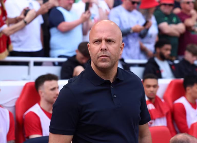 "อาร์เน่อ" เตรียมเป็นกุนซือคนที่ 7 ขึ้นแบนเนอร์ตำนานผู้จัดการทีมลิเวอร์พูล "อาร์เน่อ" เตรียมเป็นกุนซือคนที่ 7 ขึ้นแบนเนอร์ตำนานผู้จัดการทีมลิเวอร์พูล