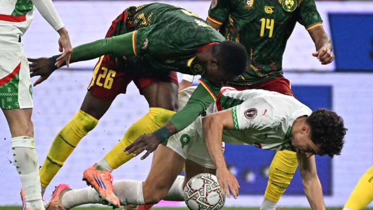 Morocco! เหนือกว่า Cameroon ชัดเจน