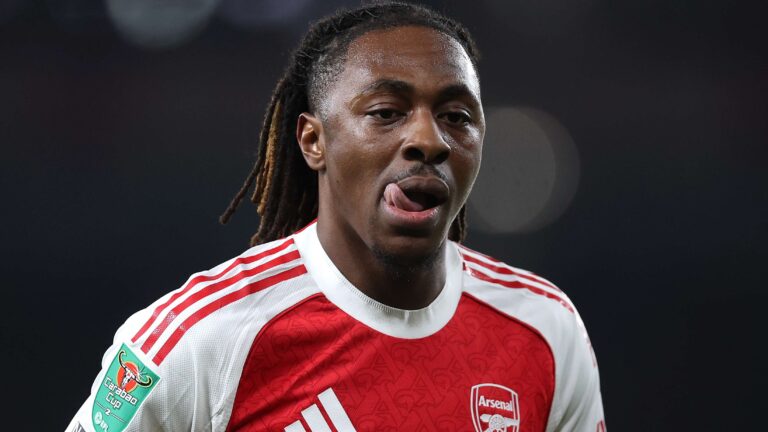 ตำนาน Arsenal เตือน Eberechi Eze หลังกลับมาเล่นพรีเมียร์ลีกครั้งแรกในรอบเดือน พร้อมกับคำว่า "คุณไม่ใช่ Crystal Palace อีกแล้ว"