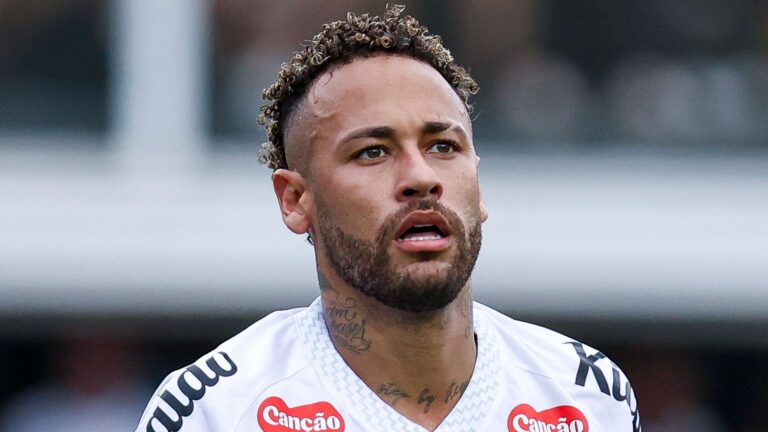 เส้นทางสู่บอลโลกของ Neymar เริ่มต้นขึ้นแล้ว หลังโค้ชตำนานบราซิลเริ่มฟื้นฟูจากผ่าตัดเข่าช้า