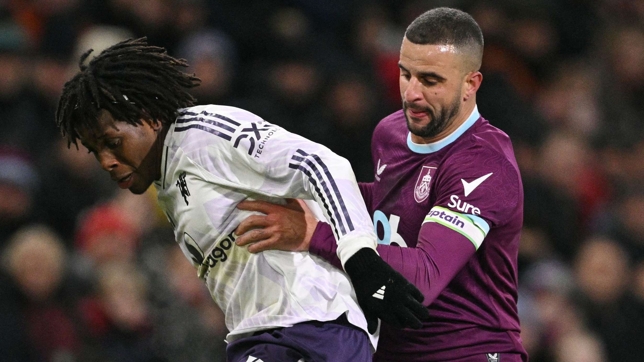 แฟนแมนยูโจมตี Kyle Walker ทำฟาวล์จงใจเหยียบ Patrick Dorgu เรียกร้อง FA ลงดาบ