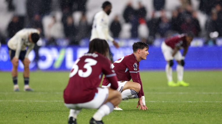 VAR ทำ West Ham ตกชั้น! Nottingham Forest ได้ประโยชน์จากตัดสินสองจังหวะขัดแย้ง ฮammers ยิ่งถอยห่างตกชั้นพรีเมียร์ลีก