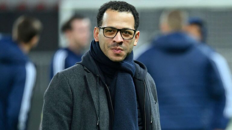 Liam Rosenior ถูกลงโทษข้อหาขับรถเร็ว หลังรับตำแหน่งกุนซือเชลซี