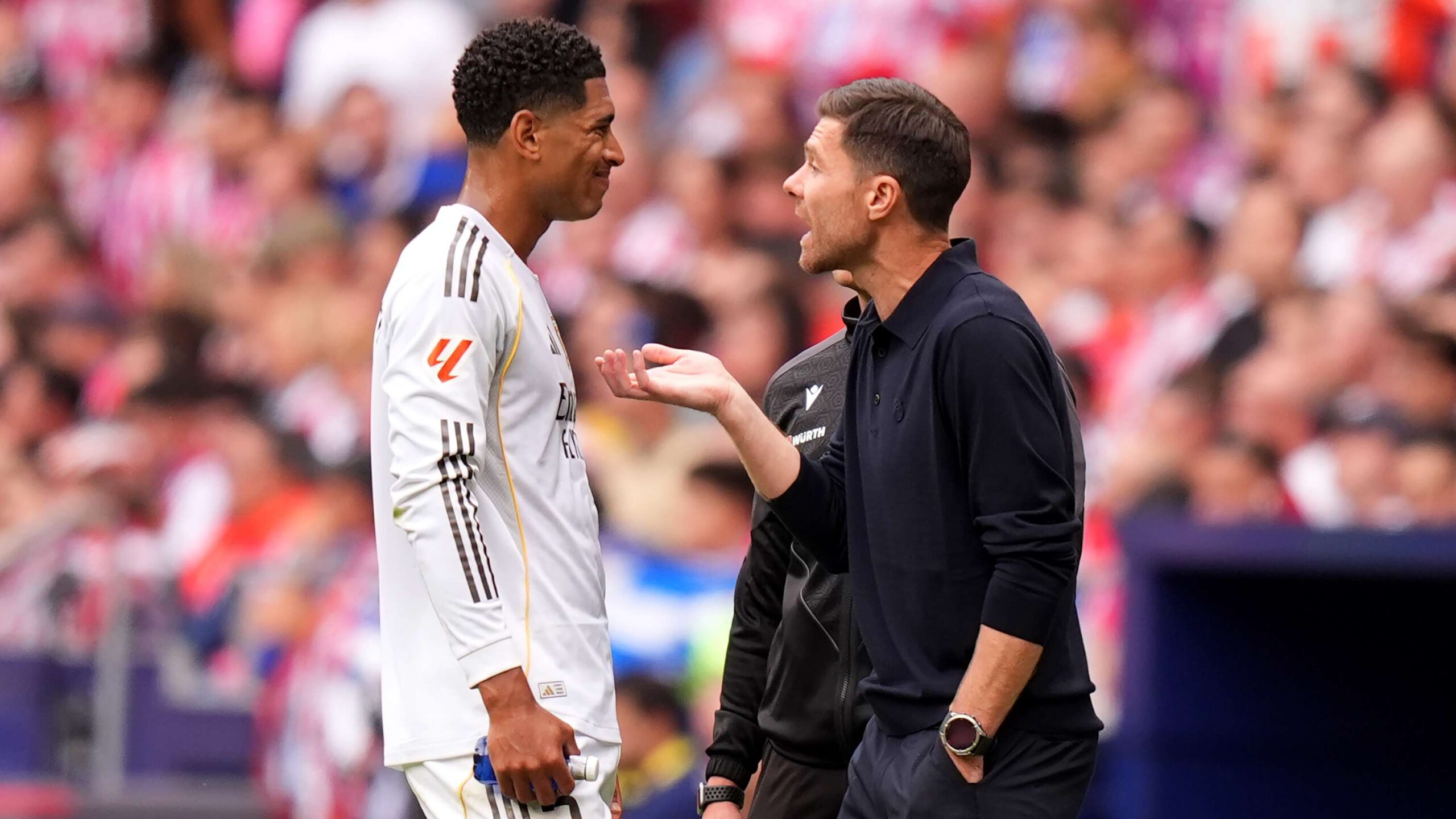 จู๊ด เบลลิงแฮม ด่ายันสื่อปลอมข่าวทะเลาะกับ Xabi Alonso อดีตผู้จัดการ Real Madrid