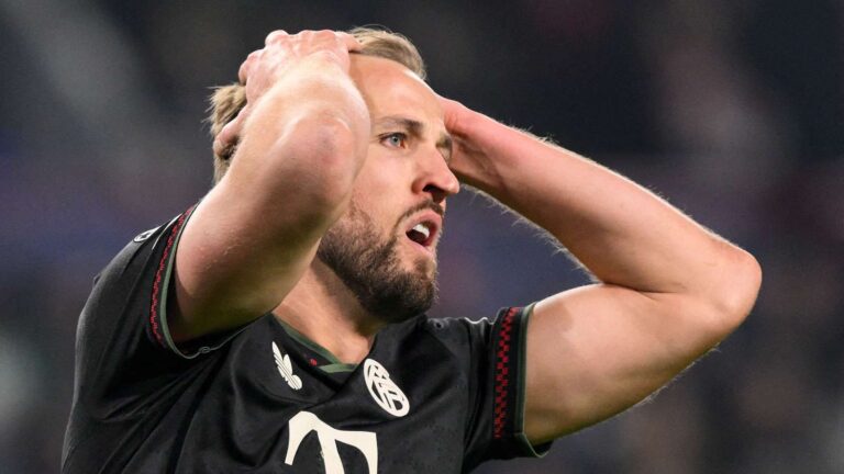 แฮร์รี เคน และ บาเยิร์น มิวนิค โกรธผู้ตัดสินหลังเสมอ ฮัมบูร์ก 2-2 ในบุนเดสลีกา