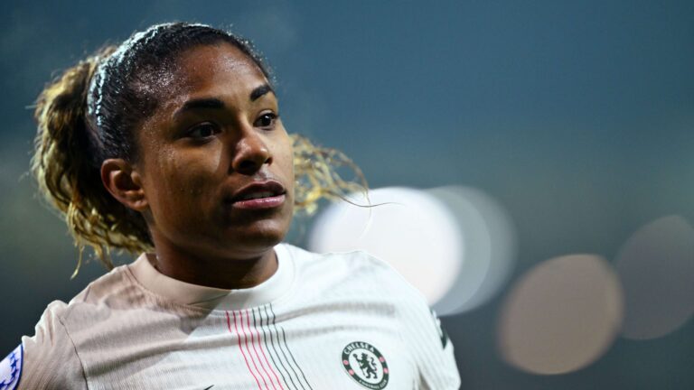 คาตารีนา มาคารีโอ ปฏิเสธสัญญาใหม่กับเชลซี หลังถูกละเว้นจากทีมชุด UWCL ท่ามกลางความสนใจย้ายทีมทั่วโลก