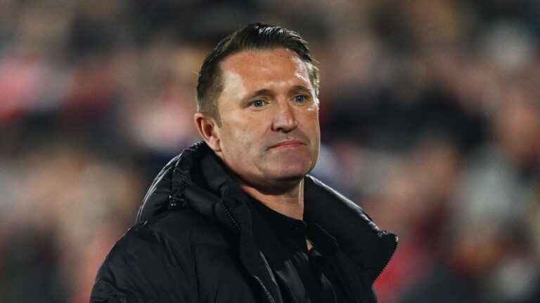 โรบบี้ คีน ลุกออกจากการสัมภาษณ์ หลังถูกถามถึงอนาคตรับตำแหน่งกุนซือท็อตแน่ม ฮ็อตสเปอร์