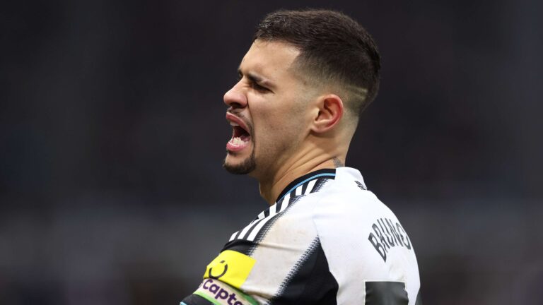 นิวคาสเซิล ต้องเผชิญข่าวร้าย บรูโน กีมาไรส์ พักยาว 8-10 สัปดาห์ หลังอาการบาดเจ็บกล้ามเนื้อหลังต้นขา