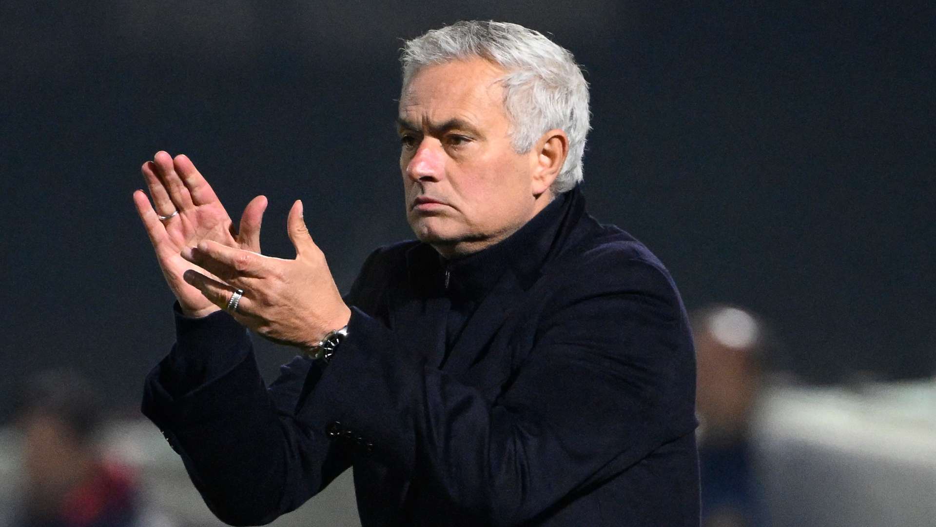 เปิดเงื่อนไขปล่อยตัวลับของมูรินโญ่ที่อาจพาเขคืนสู่เรอัล มาดริดแบบฟรีในซัมเมอร์นี้