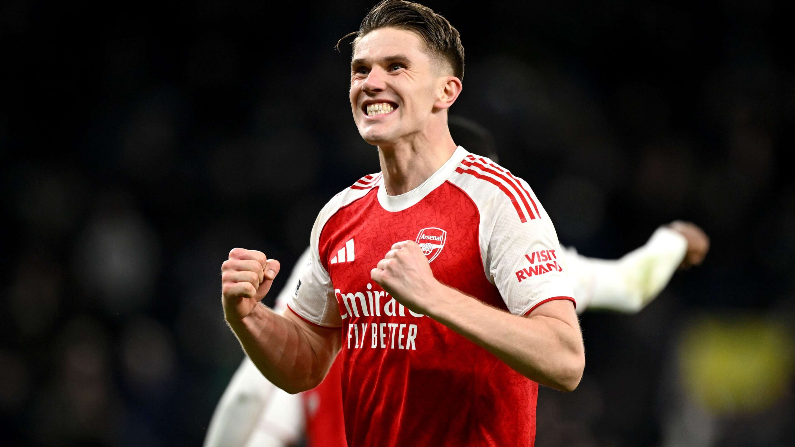 อาร์เซนอลกลับมาฟื้นฟูฟอร์ม หลังประชุมทีมร้อนแรงนำไปสู่การถล่มสเปอร์ส 4-1