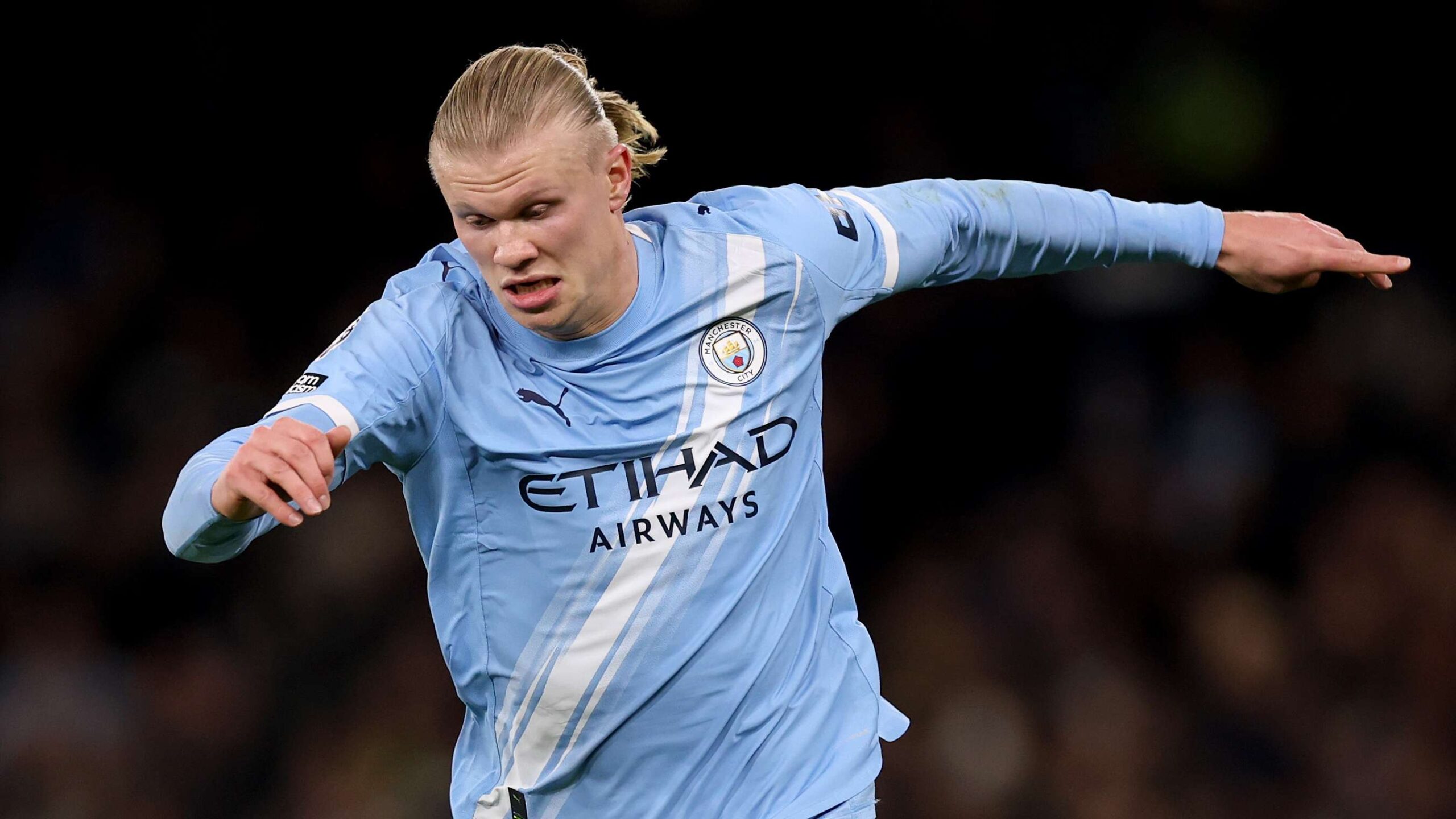 เออร์ลิง ฮาแลนด์ เผยแรงบันดาลใจวัยเด็กจากตำนานพรีเมียร์ลีก ซลาตัน อิบราฮิโมวิช และ โรบิน ฟาน เพอร์ซี่