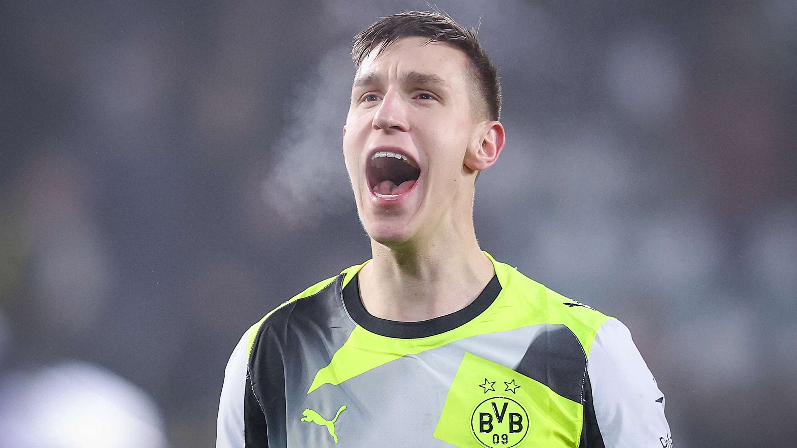 งงทั้งสนาม! ใบแดงของ นิโก้ ชล็อตเทอร์เบ็ค บนม้านั่ง หลัง ดอร์ทมุนด์แพ้ อัตาลันต้า 4-1 ในยูฟ่า แชมเปียนส์ลีก