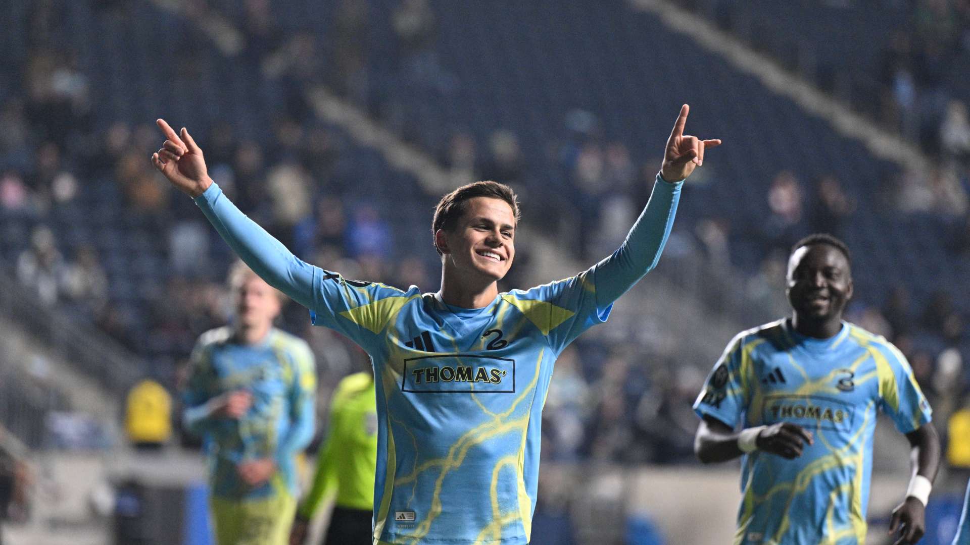 แคเวน ซัลลิแวน ดาวรุ่งอเมริกันของ แมนเชสเตอร์ ซิตี้ ทำสองประตูพร้อมสองแอสซิสต์ พา ฟิลาเดลเฟีย ยูเนี่ยน ถล่ม เดเฟนซ์ ฟอร์ซ เอฟซี 7-0 ในศึก คอนคาคาฟ แชมเปียนส์ คัพ