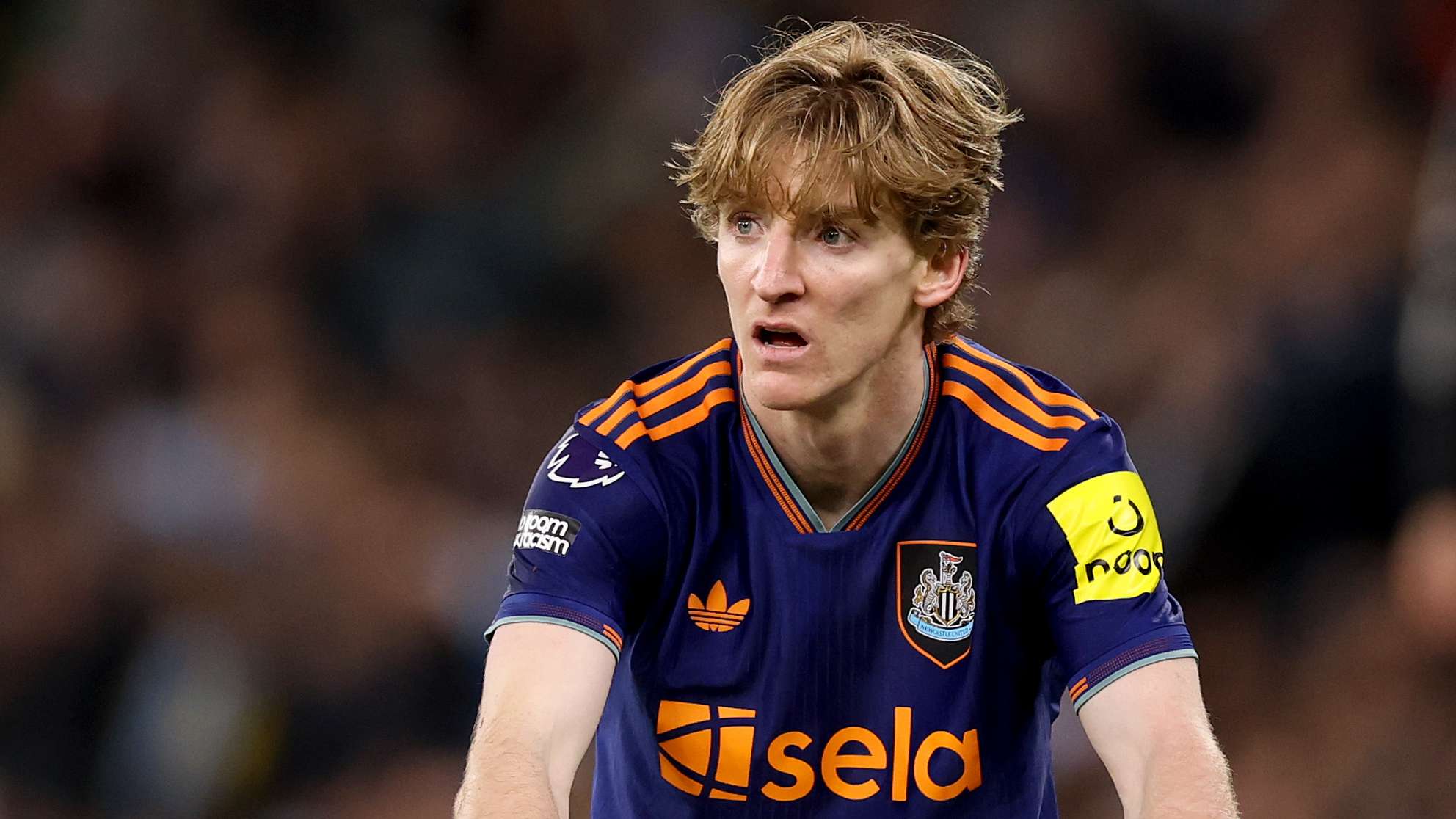 กอร์ดอนถูกลิเวอร์พูล อาร์เซนอล และแมนเชสเตอร์ ยูไนเต็ด จับตาย้ายจากนิวคาสเซิล ฮาวตอบโต้ข่าวลืออย่างเข้มข้น