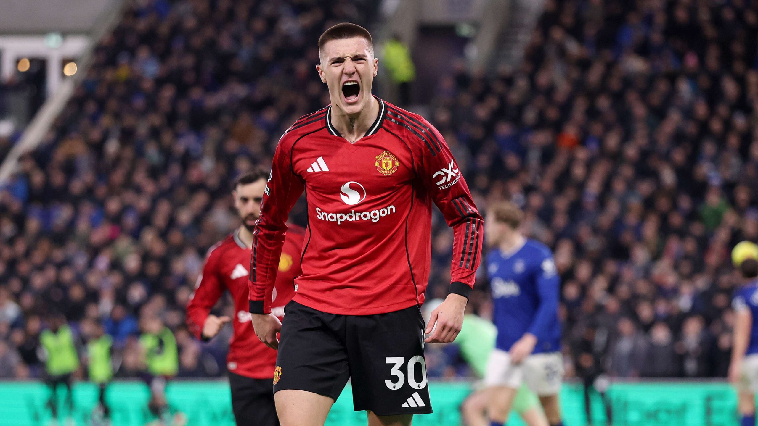 เบนจามิน เซสโก ตัดสินใจซบ แมนเชสเตอร์ ยูไนเต็ด เหนือ นิวคาสเซิล ด้วยข้อเสนอล้ำค่าและวิดีโอ AI