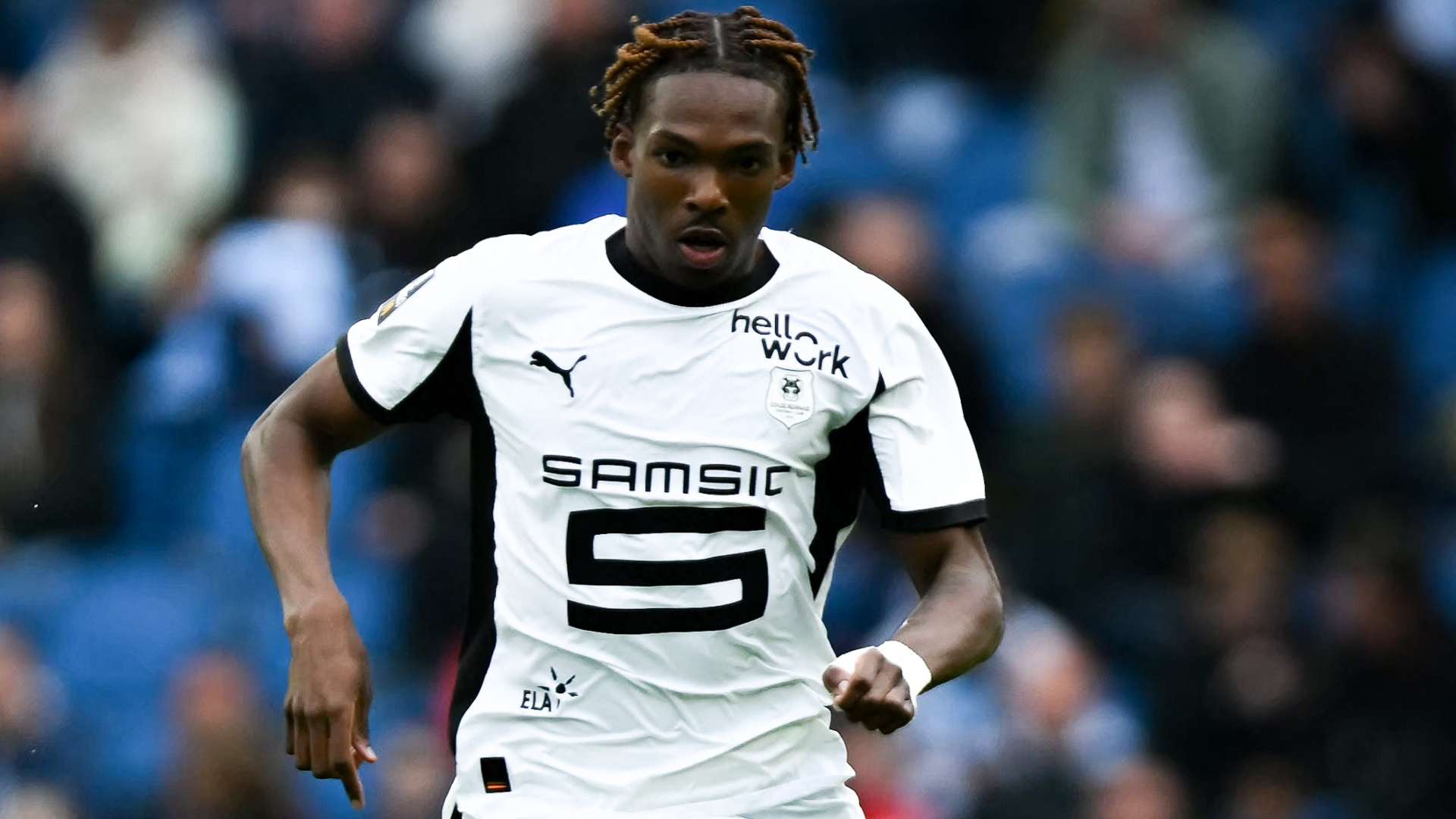 เจร์เมย์ แจเกต์ ที่กำลังจะย้ายไปลิเวอร์พูล ฤดูกาล 2025-26 เกือบจบลง หลัง Rennes ยืนยันการผ่าตัดกองหลังที่บาดเจ็บ