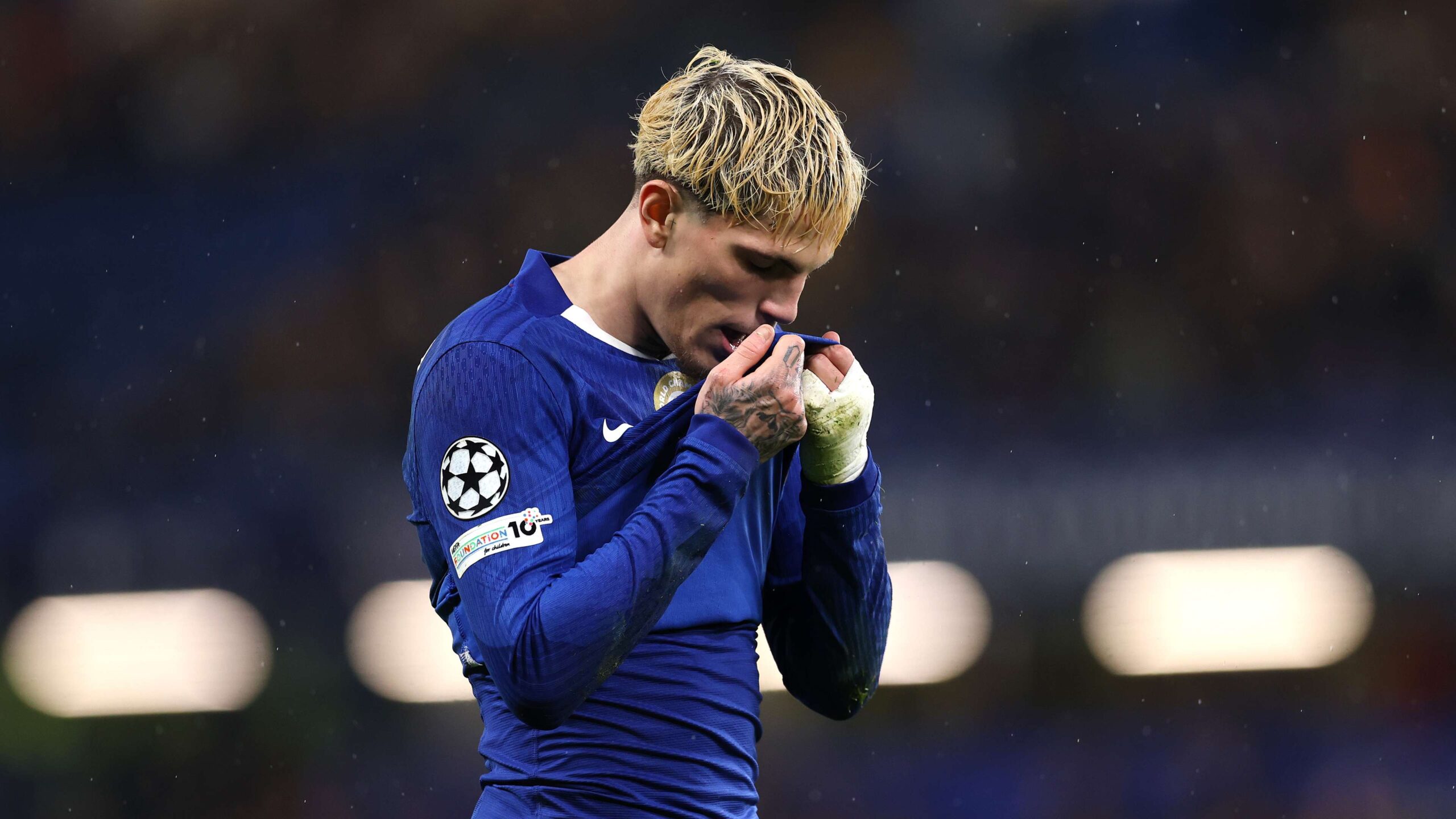 เชลซี ปกป้อง อาเลฮานโดร การ์นาโช หลังถูกแฟนบอลโห่ เผยสถานการณ์ส่วนตัวที่ยากลำบาก