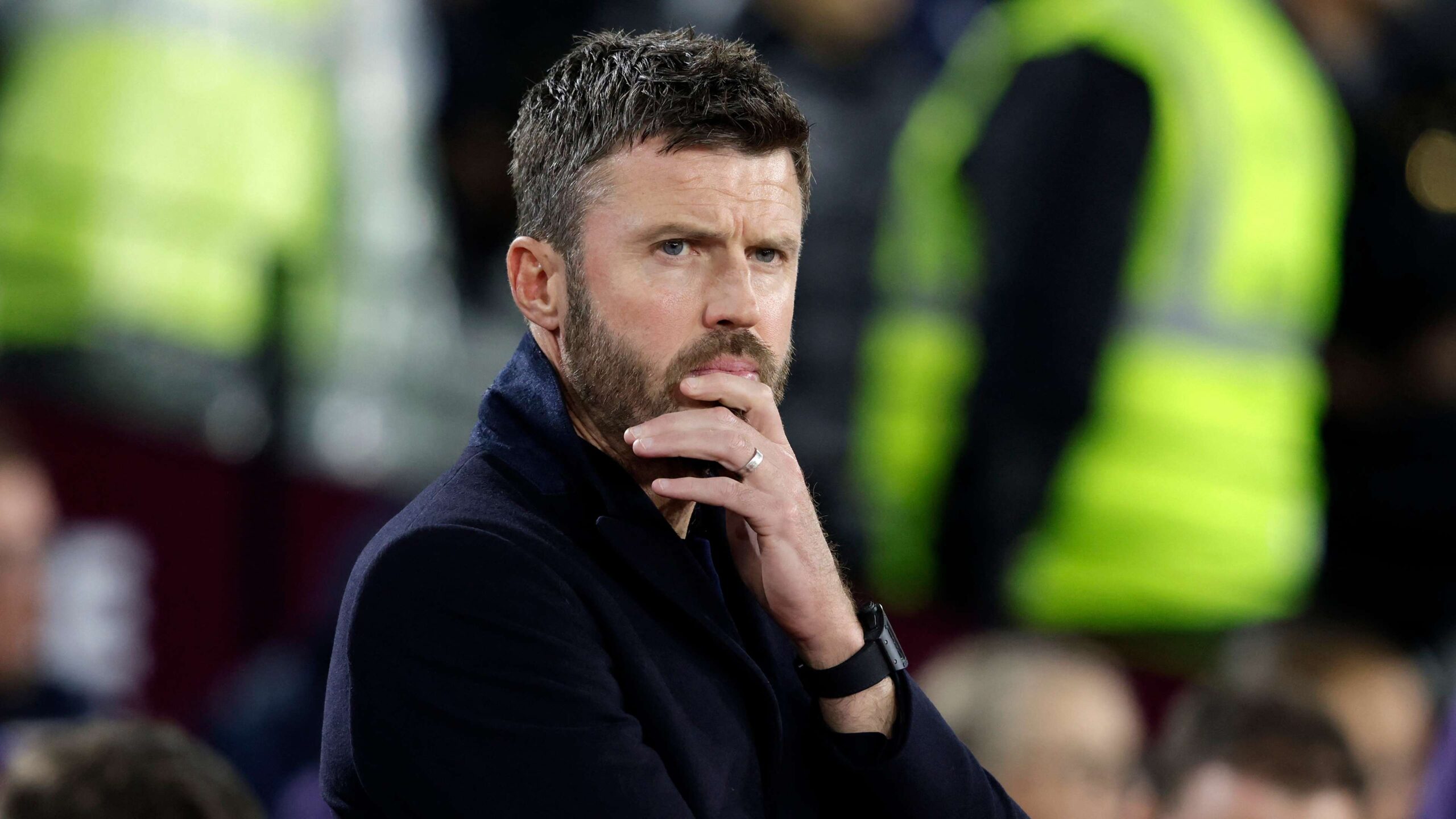 อาการบาดเจ็บแนวรับแมนยูอาจรุนแรงขึ้น หลังคลิปเผย นูไซร์ มาซราอู เดินก้าวไม่ไหวออกจากสนามหลังพ่ายนิวคาสเซิล