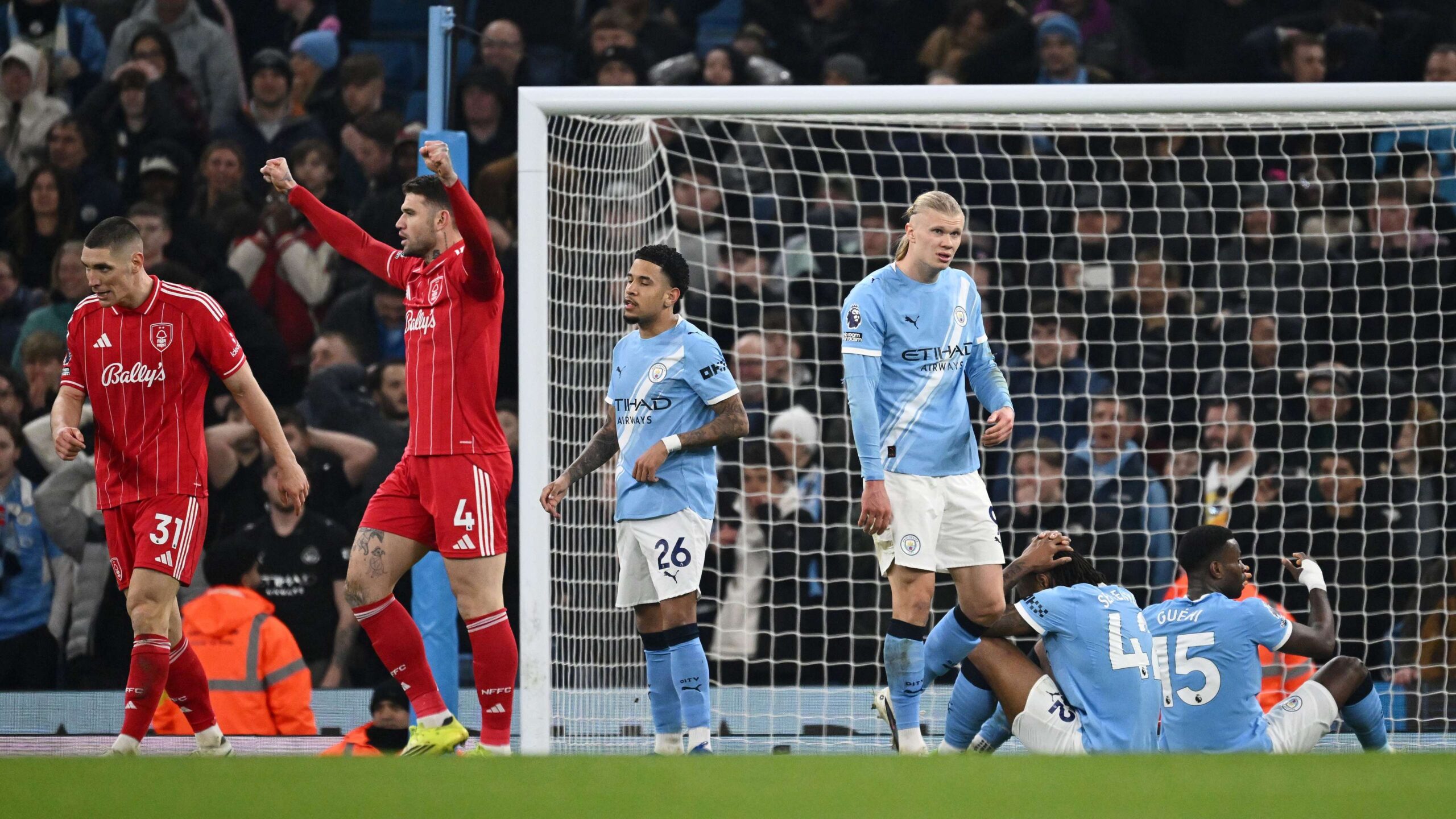 อาร์เซนอลนำจ่าฝูงพรีเมียร์ลีก 2025-26 หลังแมนซิตี้สะดุดเสมอ นอตทิงแฮม ฟอเรสต์