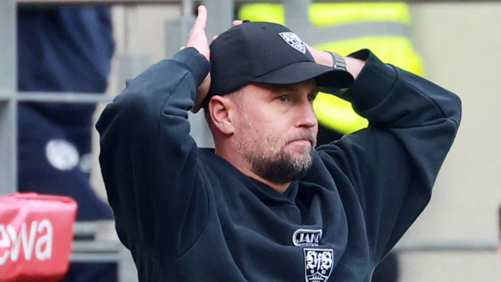 บูอานานี สตุ๊ตการ์ท ยังไม่ตอบโจทย์ฤดูกาลนี้ อาจกลายเป็นการย้ายที่แพงที่สุดที่ล้มเหลว