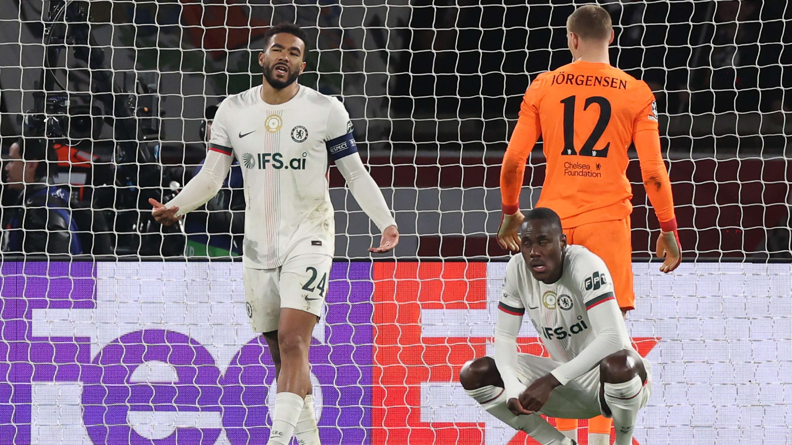 ความตึงเครียดหลังเสียงนกหวีดที่ปารีส เชลซีแพ้ปารีส แซงต์ แชร์กแมร์ 5-2 ในยูฟ่าแชมเปียนส์ลีก