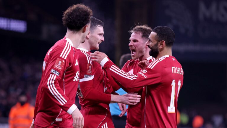 ลิเวอร์พูลและอาดิดาส รีเทิร์นสู่ความทรงจำ เปิดตัวเสื้อเยือนยุค 1995-96 ในคอลเล็กชัน Bringback