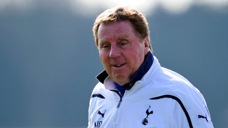 แฮร์รี เรดแนปป์ ถูกหนุนหลังให้ช่วยพาสเปอร์สรอดจากการหนีตกชั้น ขณะที่ปีเตอร์ ครัชเลือกผู้สมัครแทน อิกอร์ ทูดอร์