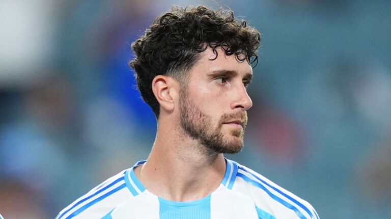 โบรุสเซีย ดอร์ทมุนด์ จับตา มาร์โก เซเนซี เพื่อทดแทน นิคลาส ซูเล