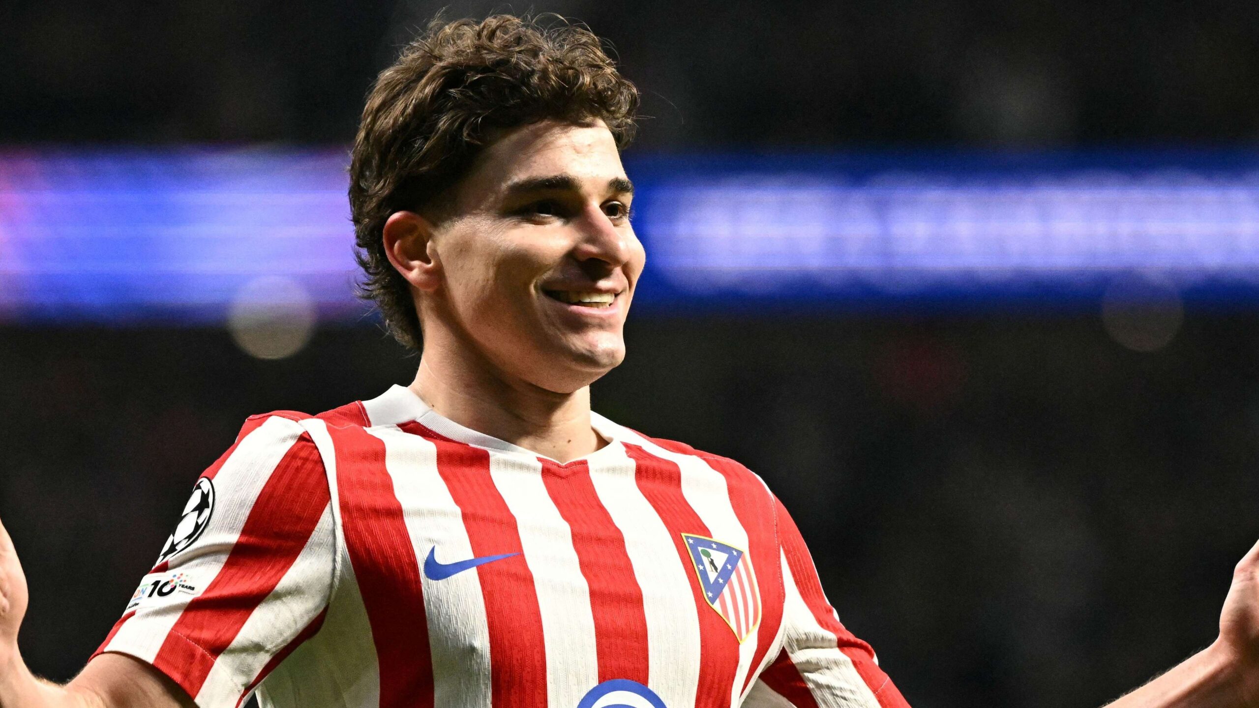 จูเลียน อัลวาเรซ จะอยู่กับแอตเลติโก มาดริด ผู้บริหารปัดข่าวเชื่อมโยงกับ อาร์เซนอล บาร์เซโลนา และ ปารีส แซงต์ แชร์กแมง