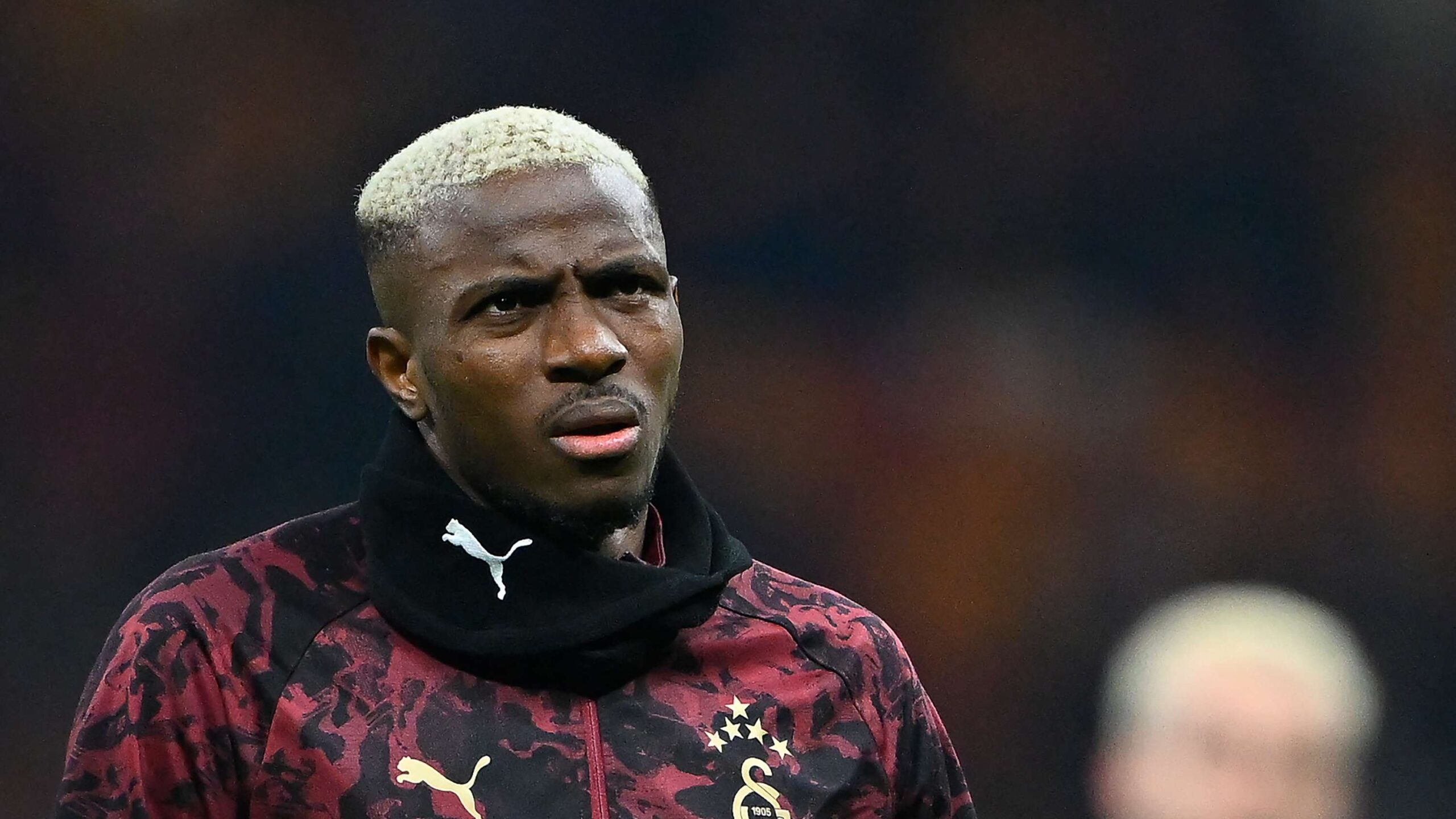 ออซิมเฮนเผยด้านมืดฟุตบอล: เสียพ่อระหว่างช่วงวุ่นวายย้ายทีม และความโกรธที่แทบทำลายชีวิต