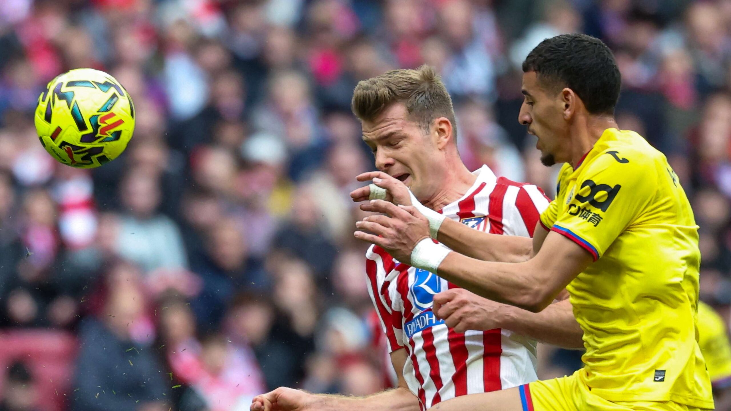 ลาลีกา มาดริด อับการ์ จิ้มอวัยวะซอร์ลอธ ส่งผลให้ถูกไล่ออกหลังตรวจ VAR