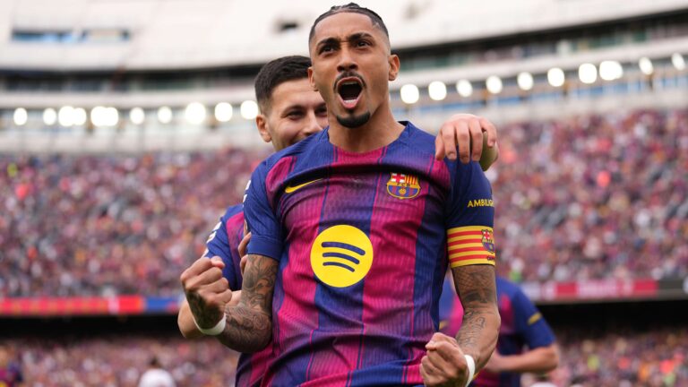 ราฟินญาเหมาแฮททริก บาร์เซโลนาถล่มเซบีญา 5-2 ขึ้นจ่าฝูงลาลีกา