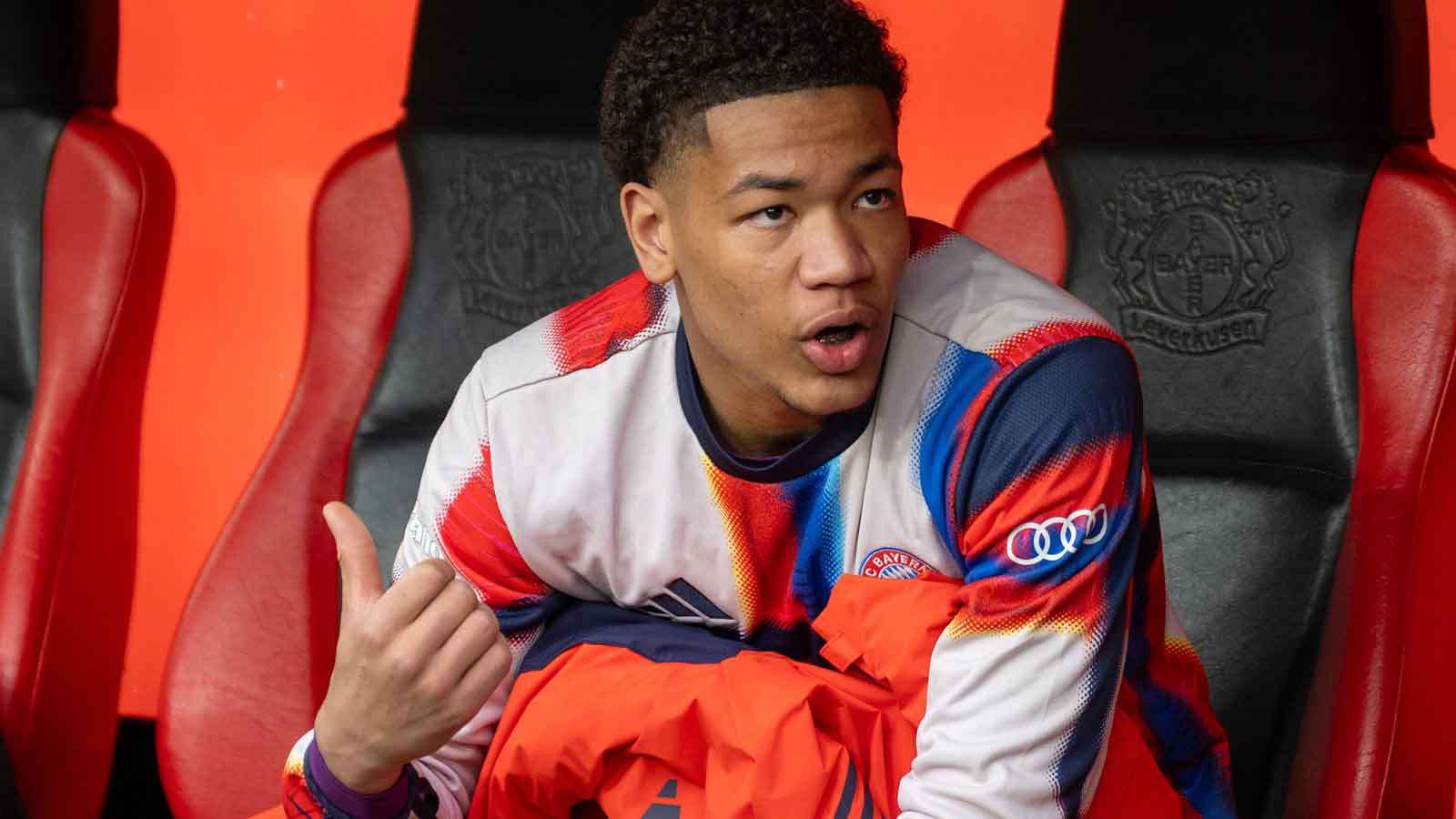 บาเยิร์น มิวนิค เลอนาร์ด พรีสกอตต์ ดาวรุ่งวัย 16 ปี อาจสร้างประวัติศาสตร์เฝ้าเสา