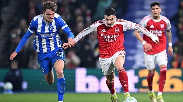 โชคร้ายรอบสองของอาร์เซนอล! จุดโทษไบรท์ตันถูกปฏิเสธอย่างไม่ถูกต้องในเกมพ่ายแบบแคบ พร้อมยืนยันความผิดพลาดของ VAR