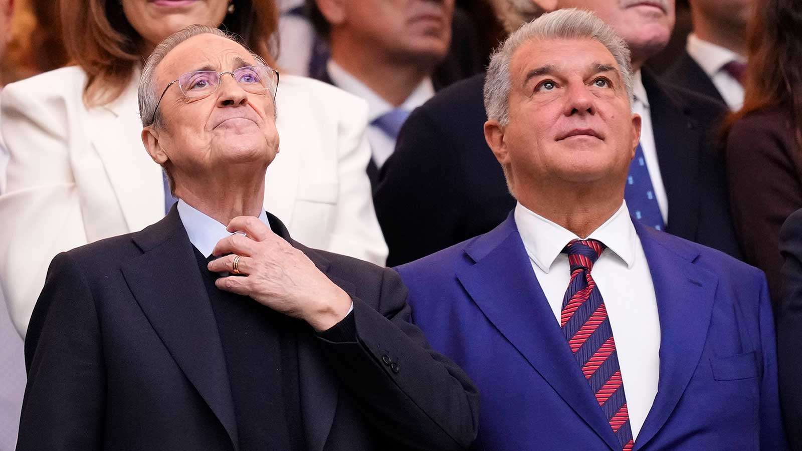 ลา ลีกาเป็นเป้าหมาย เคส ซมิต มิดฟิลด์ AZ เปิดเผยฝันย้ายซบ เรอัล มาดริด หรือ บาร์เซโลนา ด้วยค่าตัว 50 ล้านยูโร