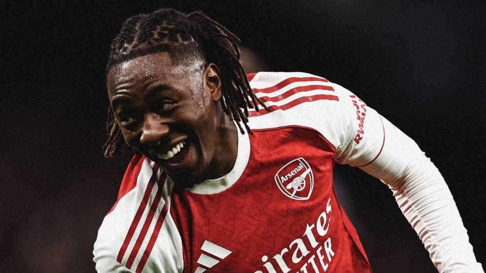 เอเบเรชี เอเซ่ ระเบิดฟอร์มยิงประตูสุดงาม ช่วย อาร์เซนอล นำ ไบเออร์ เลเวอร์คูเซิน ใน ยูฟ่า แชมเปียนส์ลีก