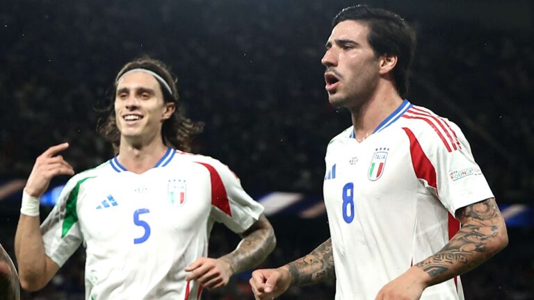 นาโปลี เปิดเผยเป้าหมายย้ายของคอนเต้ในพรีเมียร์ลีก เรนัน คาลาฟิโอริ และ ซันโดร โตนาลี อยู่ในสายตา พร้อมเป้าหมายเพิ่มเติมในอิตาลีและอาร์เจนตินา