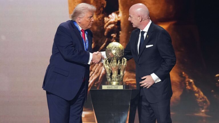 ฟุตบอลโลก 2026 สหรัฐอเมริกาล้าหลังเตรียมความพร้อม ตามคำเตือนจากมาร์คเวย์น มัลลิน ระหว่างการพิจารณาความเห็นชอบ