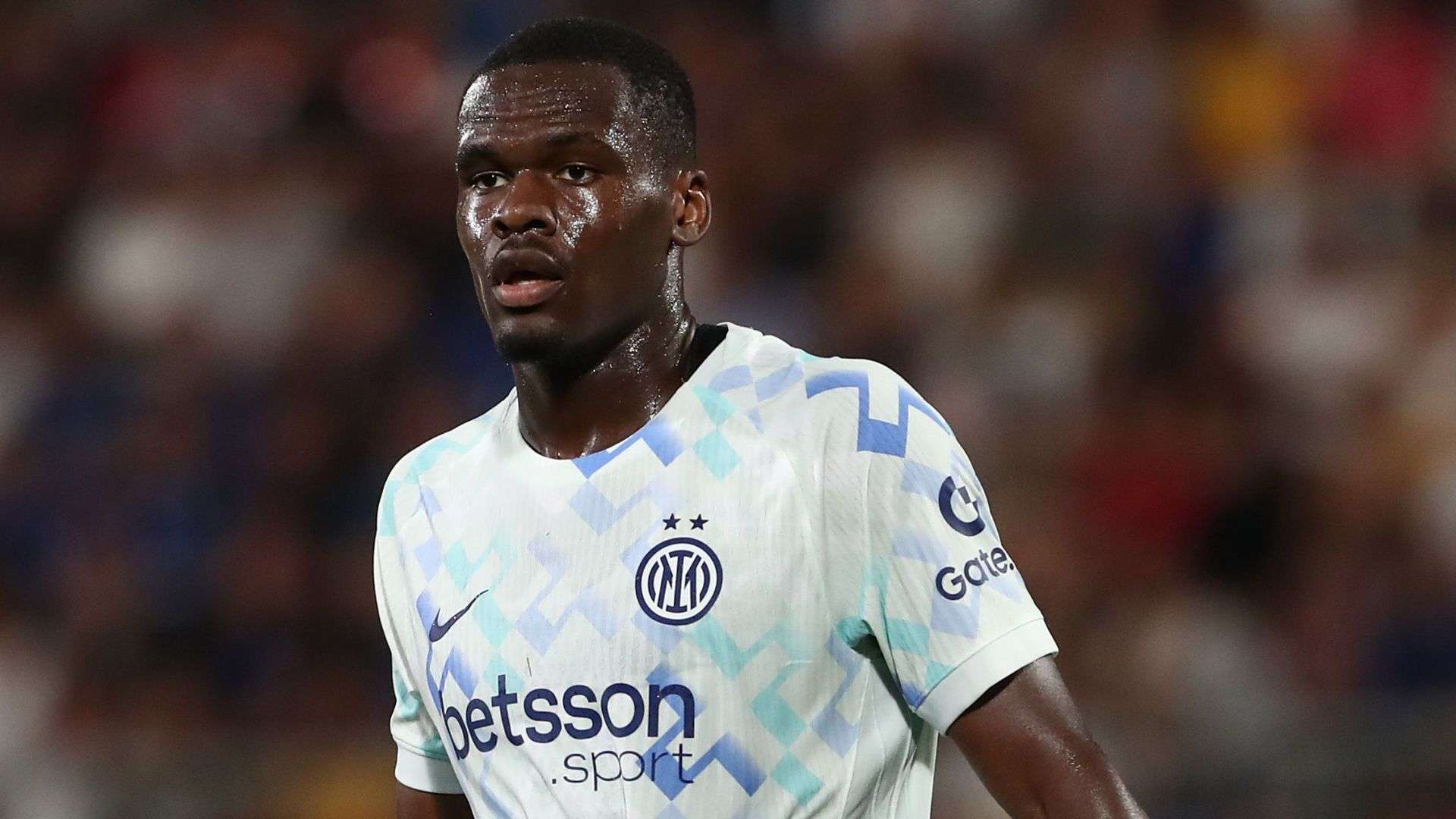 อินเตอร์ มิลาน บอนนี่ ตัดสินใจเล่นให้ทีมชาติไอวอริ โคสต์ในฟุตบอลโลก ตามยืนยันของผู้จัดการทีม