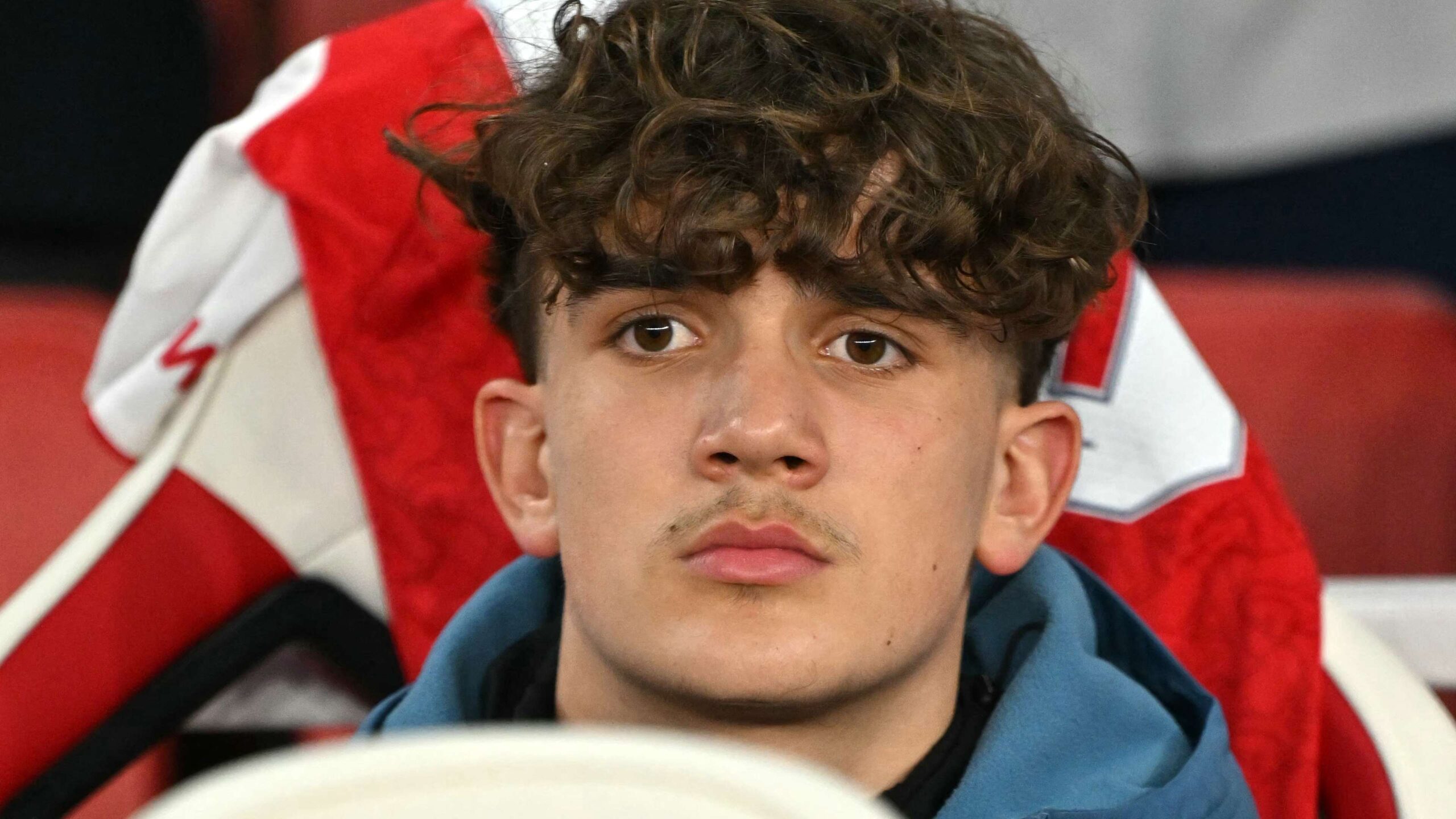 อาร์เซนอลเร่งผลิตเสื้อ แม็กซ์ ดาวแมน หลังฟอร์มระเบิดสร้างปรากฏการณ์แฟนบอล