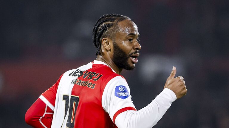 วาน เพอร์ซี่เผยสเตอร์ริงฟิตร่างกายสดใสขึ้นเรื่อยๆ พร้อมมอบบทบาทเมนทอร์ให้แข้งดาวรุ่งเฟเยนอร์ด