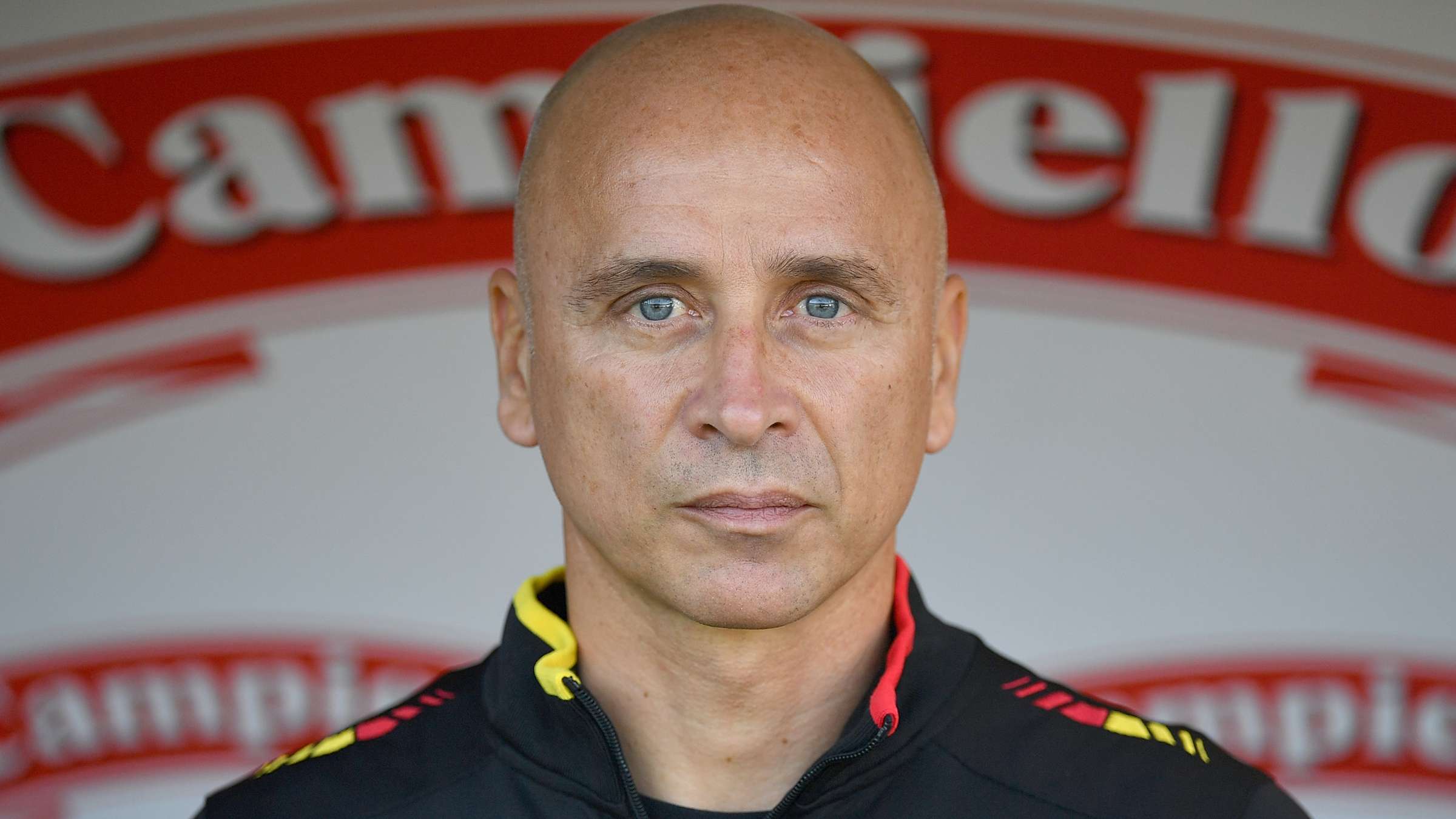 คอรินี: "เมื่อฉันขอเสื้อจาก ดิเอโก มาราโดน่า, โรแบร์โต บัจโจ, การวิวาทกับ มันชินี" อดีตมิดฟิลด์ ปัจจุบันกุนซือ พูดถึงอาชีพของเขา