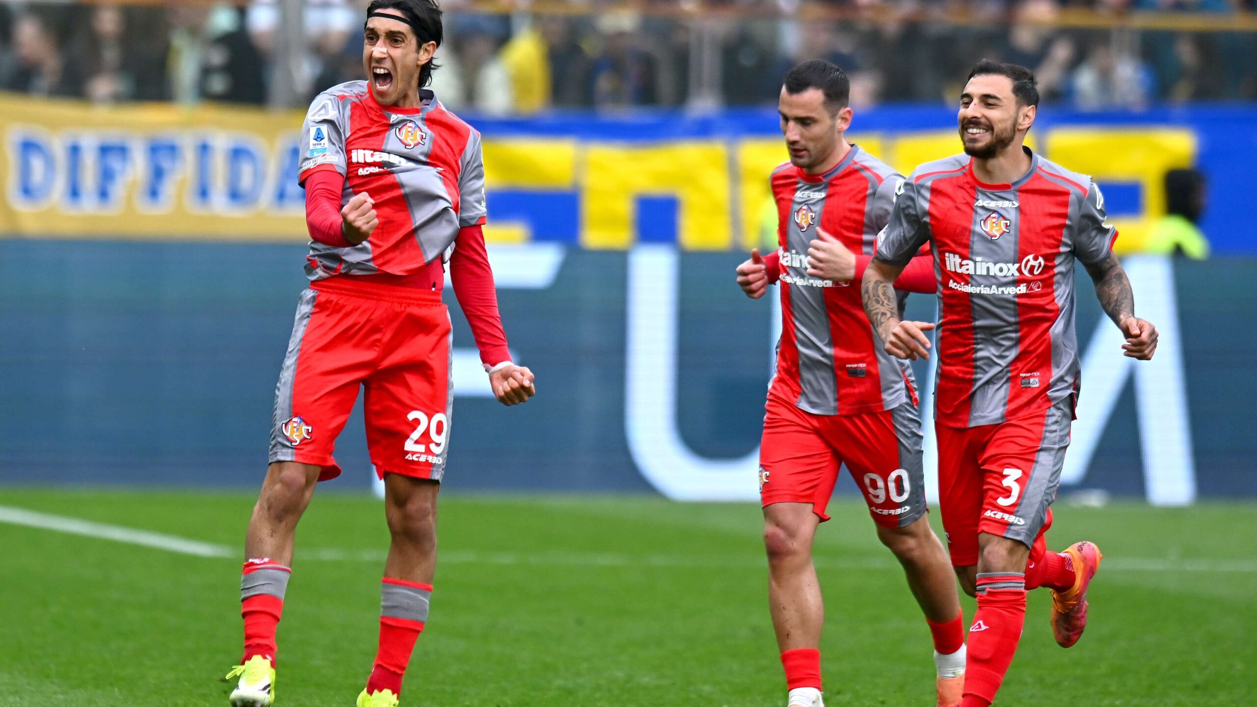 ปาร์มา พบ เครโมเนเซ่: คะแนนผู้เล่นมิดฟิลด์ตัวกลาง