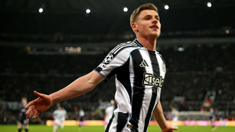 โธมัส ทูเคิลเรียกฮาร์วีย์ บาร์นส์ติดทีมชาติอังกฤษแทน อีเบเรชี อีเซ่ที่บาดเจ็บ