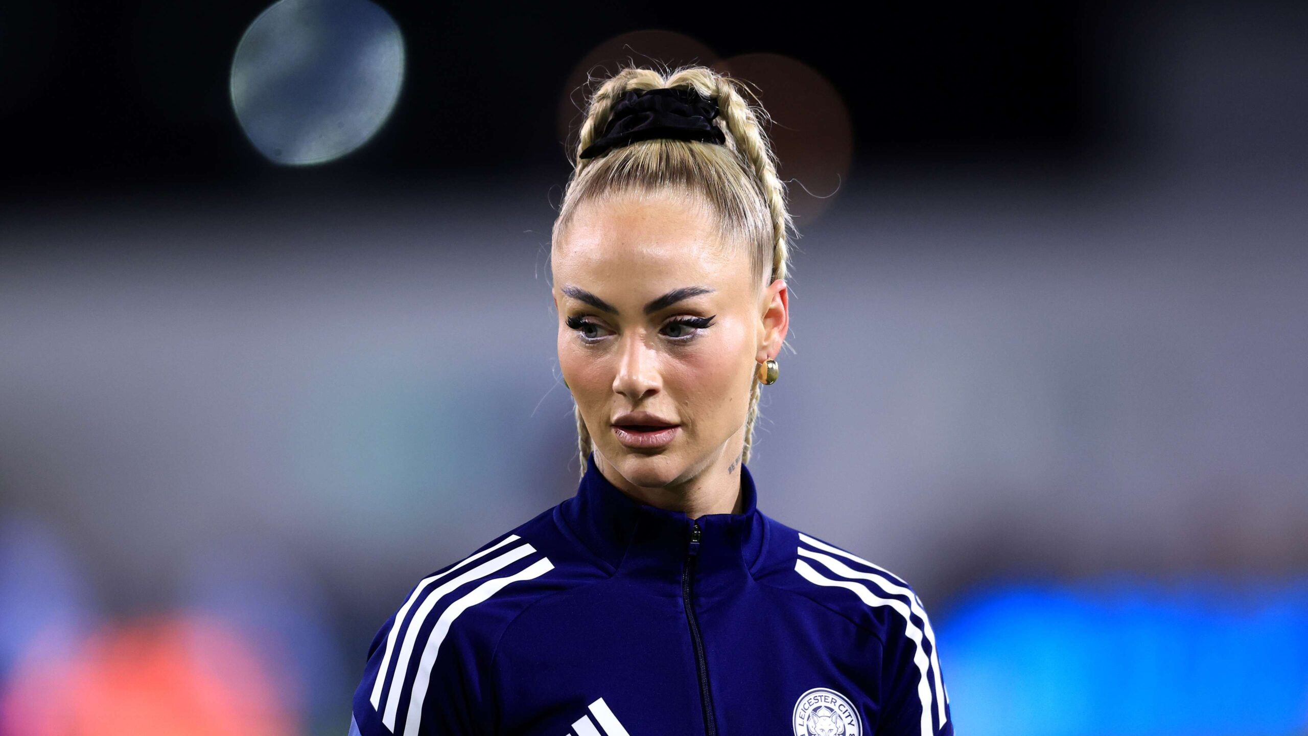 อลิชา เลห์มันน์ ซัดประตูแรกให้เลสเตอร์ ซิตี้ ในศึกพรีเมียร์ลีกหญิง พบ แอสตัน วิลล่า แต่พวกเขาพ่าย 2-1