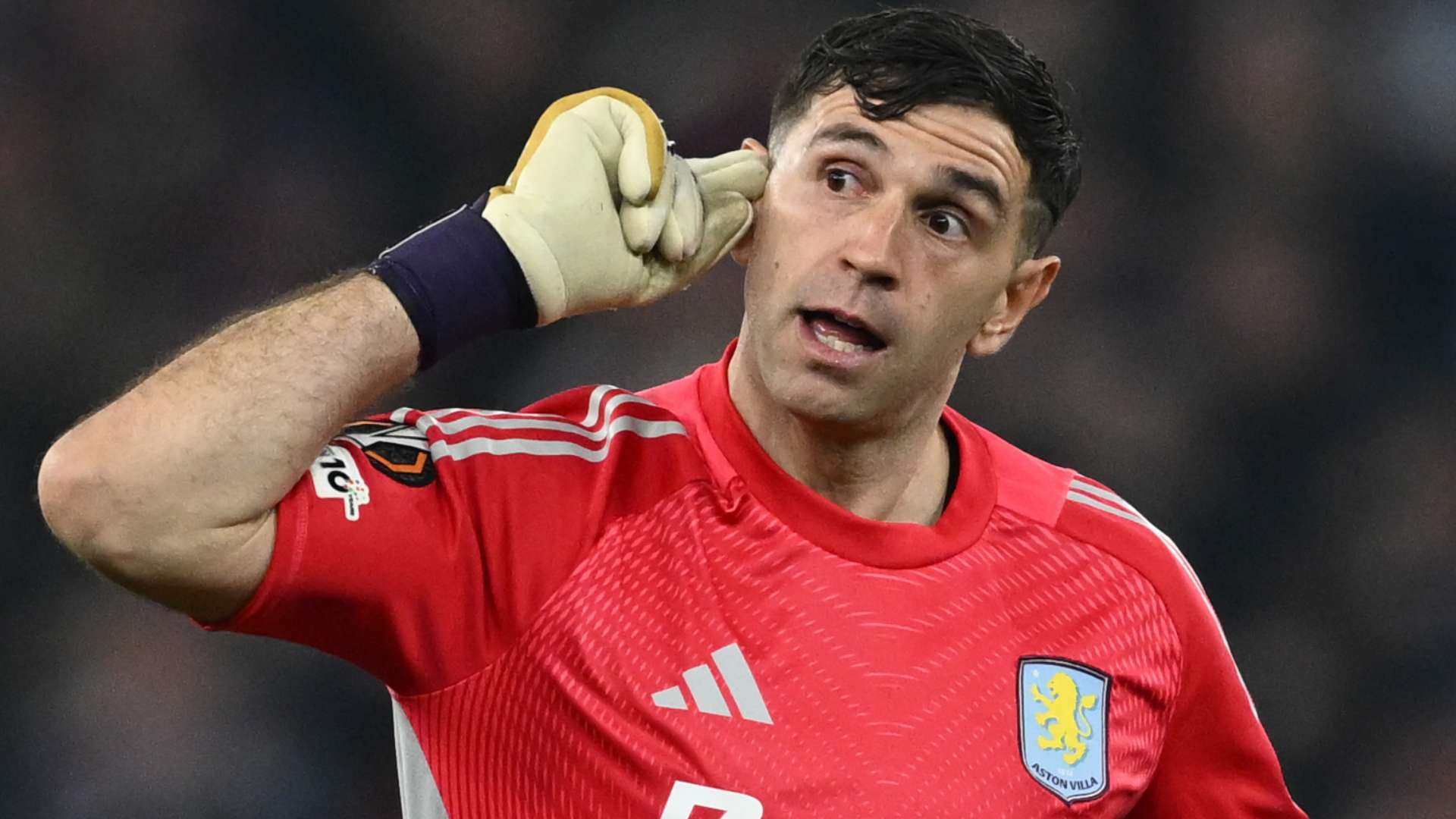 เอมี มาร์ติเนซ ถูกโยงกับ แมนเชสเตอร์ ยูไนเต็ด ยูเวนตุส และ ซาอุดี โปร ลีก ก่อนตลาดซัมเมอร์