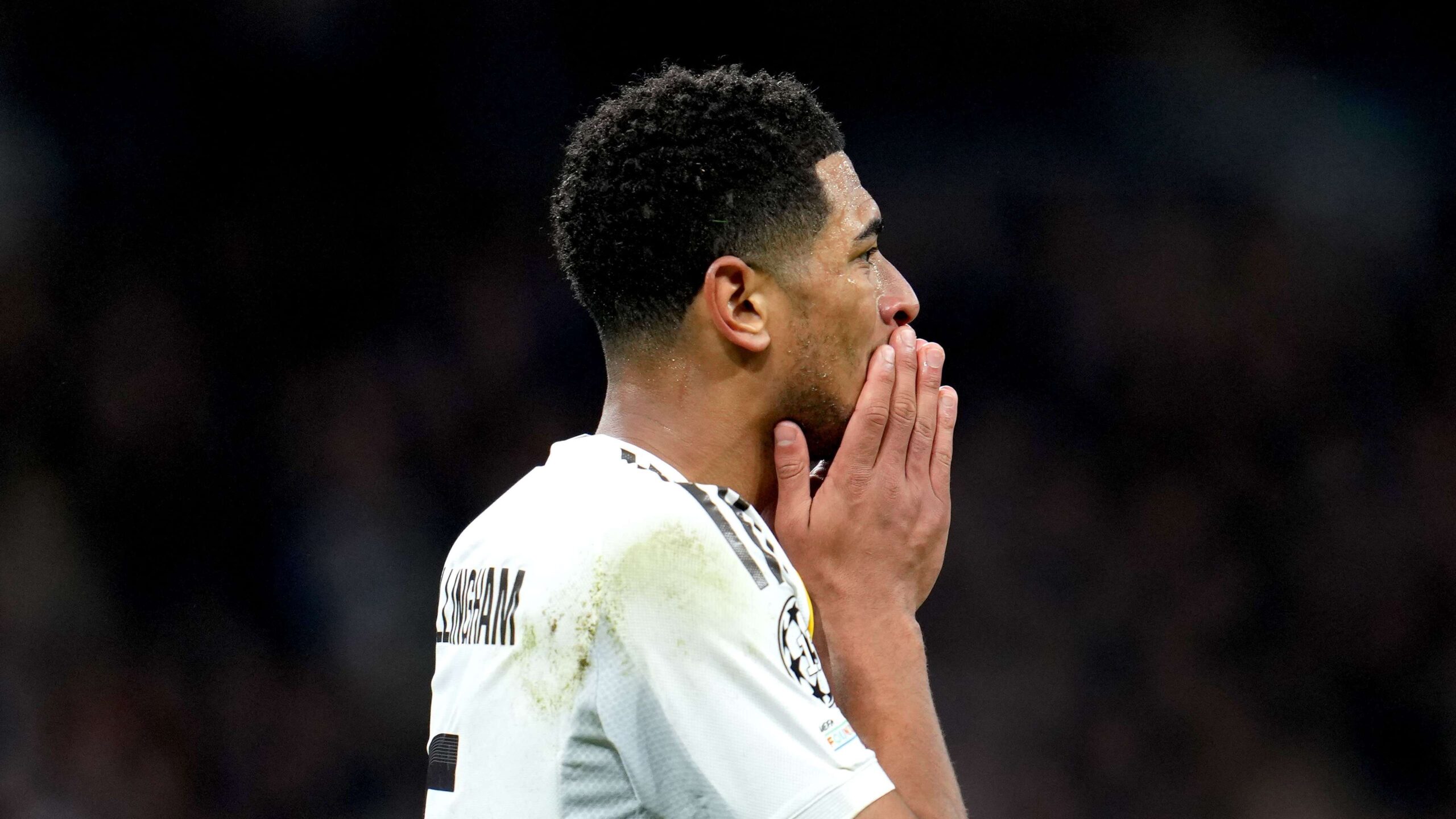 จูด เบลลิ่งแฮม พูดภาษาสเปนคล่องในการสัมภาษณ์หลังดาร์บี้ที่ เรอัล มาดริด