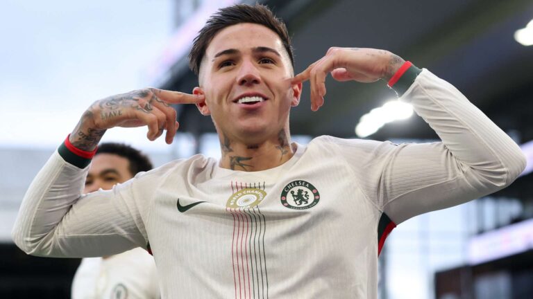 เอ็นโซ เฟอร์นันเดซ ปฏิเสธการเจรจากับ เรอัล มาดริด ชัดเจน แต่อนาคตกับ เชลซี ยังไม่เคลียร์